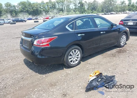 2015 Nissan Altima 2.5 S z USA, uszkodzony, nr VIN 1N4AL3AP6FC455991